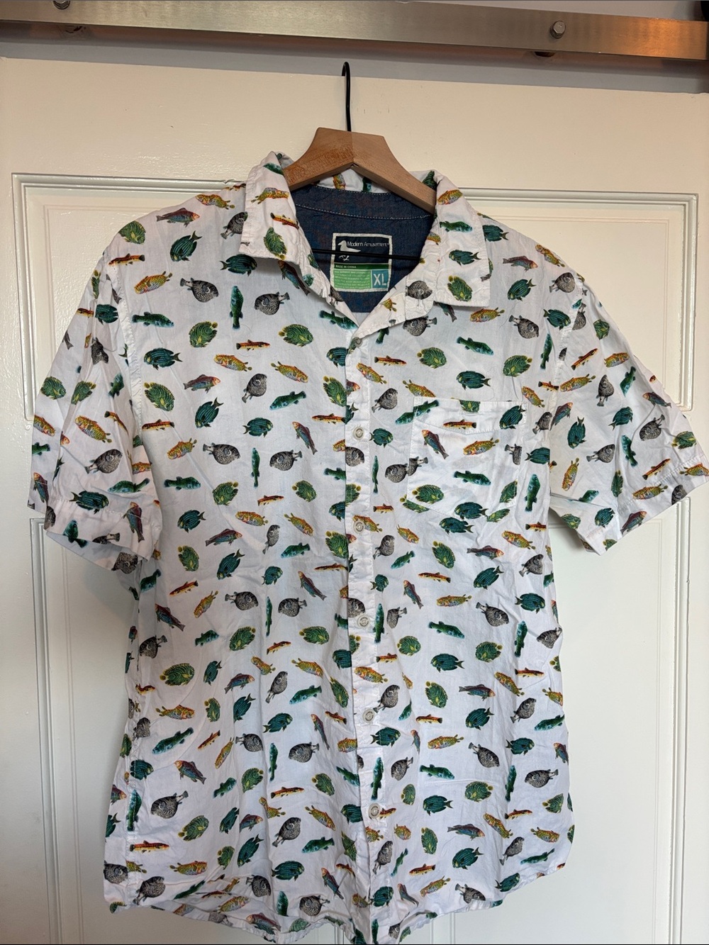 Modern Amusement White Short Sleeve Fish Print Button-Down Shirt